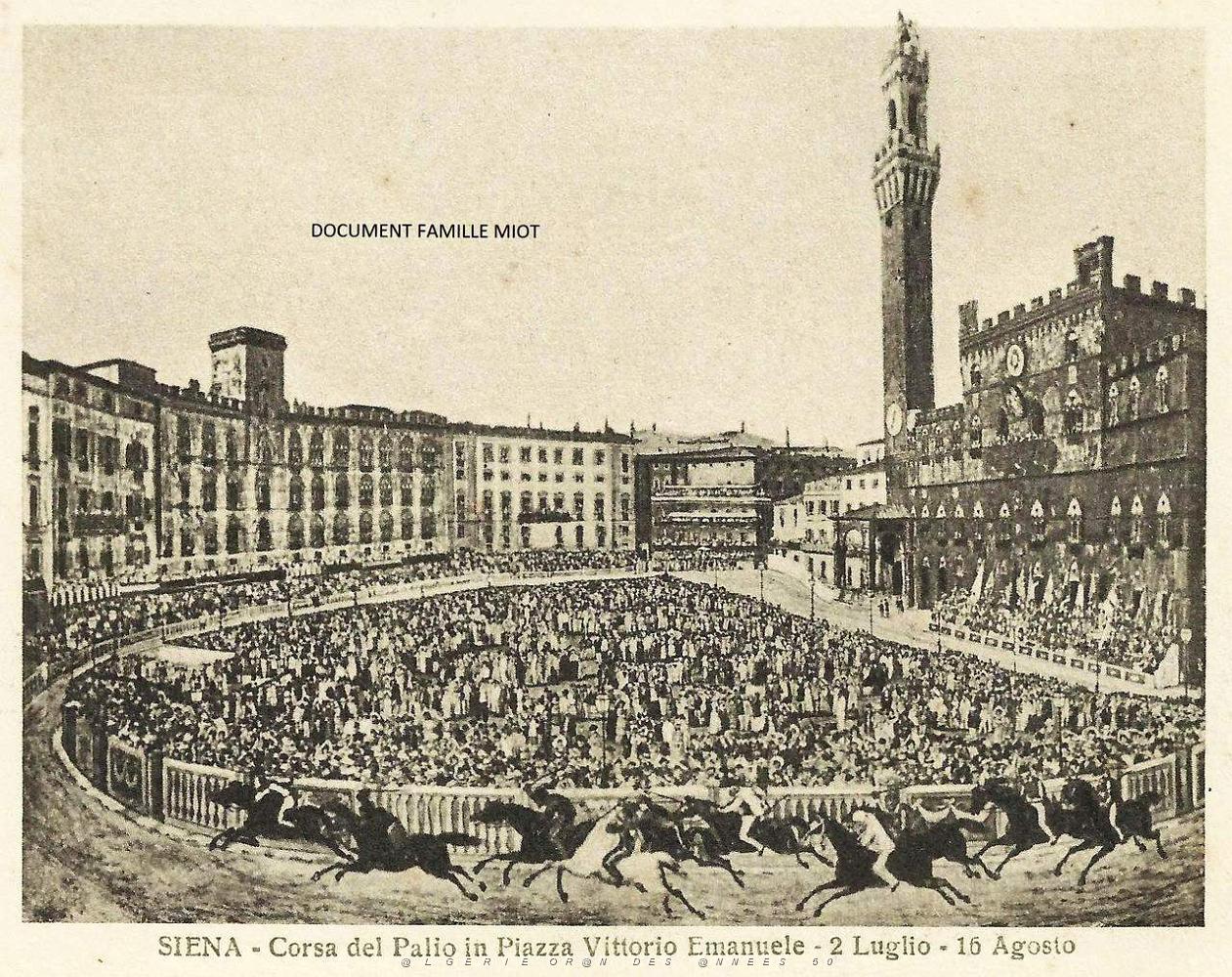085  1944 06 30 7 Course del Palio . Piazza Vittorio Emanuele  035.jpg